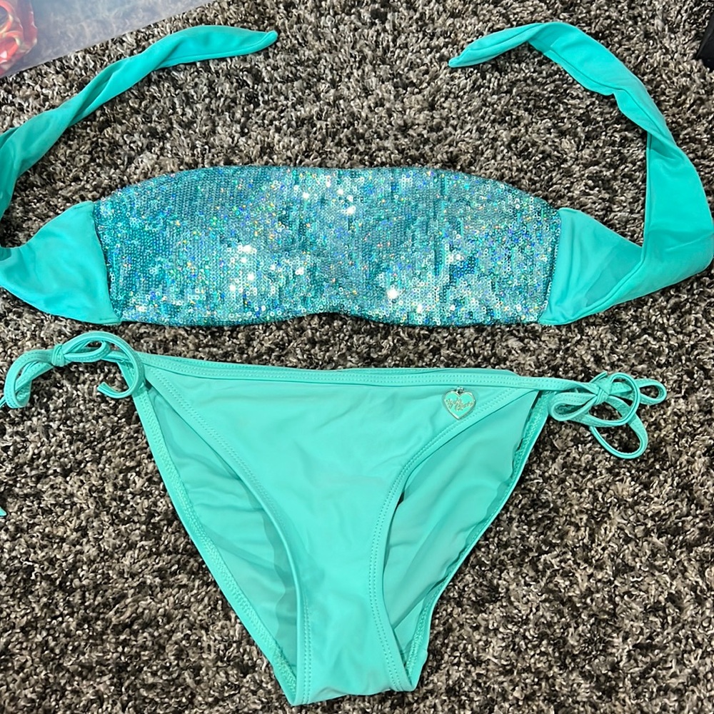 Strapless teal two piece bikini, super comfortable and supportive